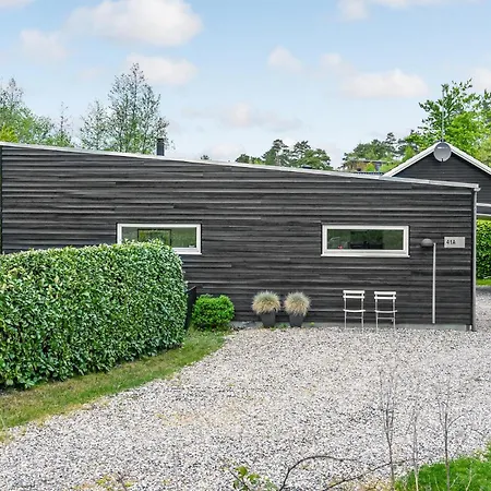 3 Bedroom Stunning In Semesterbostad