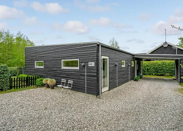 3 Bedroom Stunning In Semesterbostad *